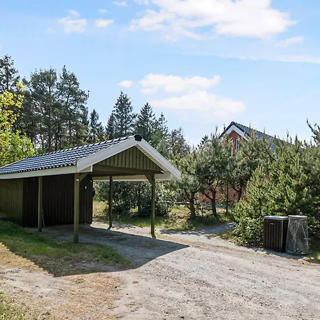 Beautiful On A Scenic Plot * Neksø