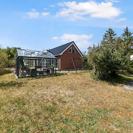 Beautiful On A Scenic Plot * Neksø